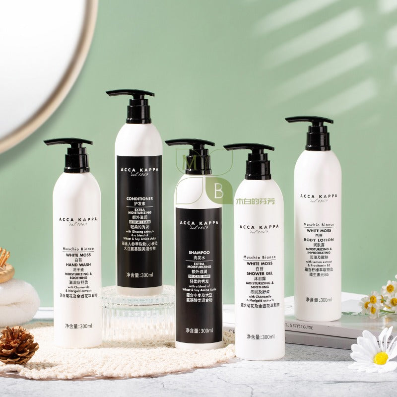 Acca Kappa body lotion, hotel-shampoo-conditioner