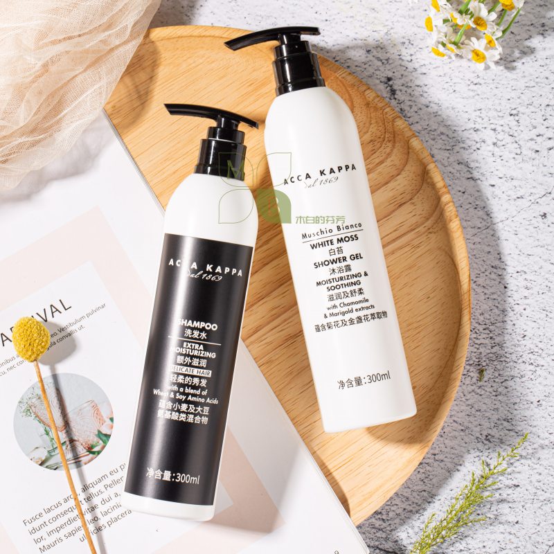 Acca Kappa body lotion, hotel-shampoo-conditioner