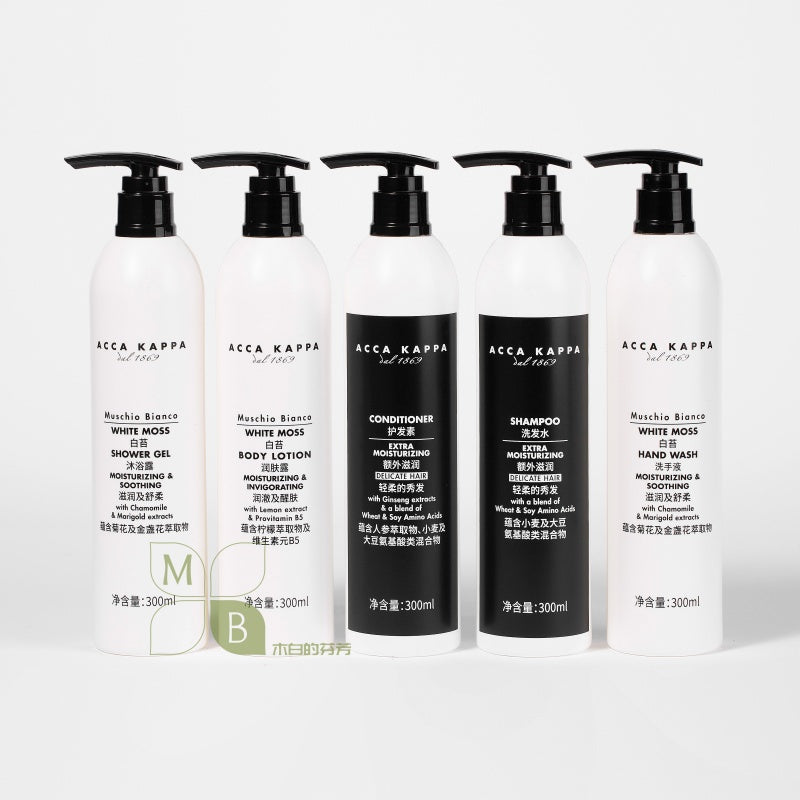 Acca Kappa body lotion, hotel-shampoo-conditioner