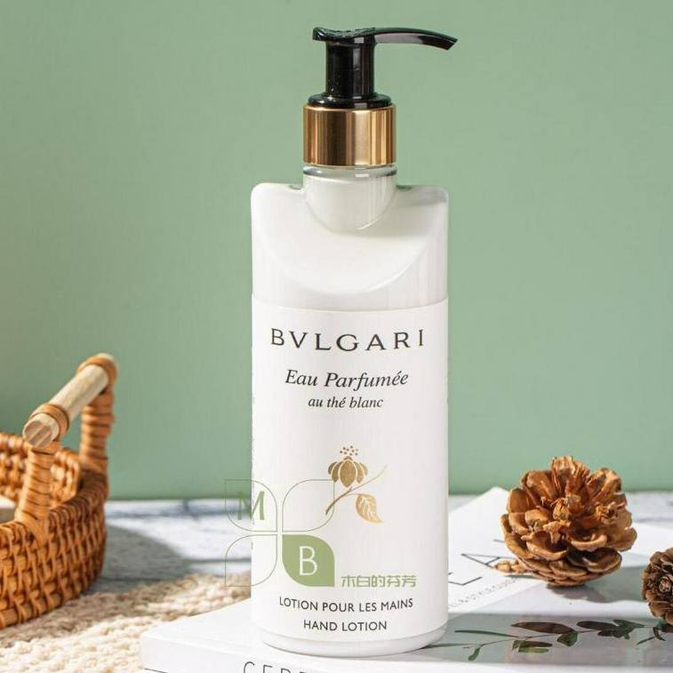 BVLGARI Hand Lotion White Tea 300ML