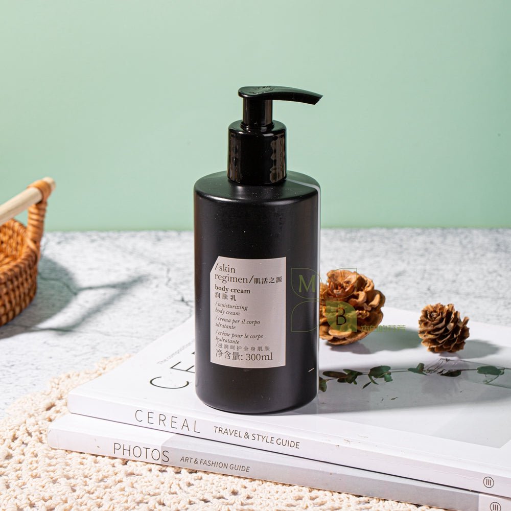 DAVINES MOMO body lotion, hotel-shampoo-conditioner