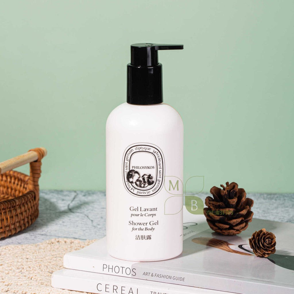 Diptyque body lotion, hotel-shampoo-conditioner, Philosykos