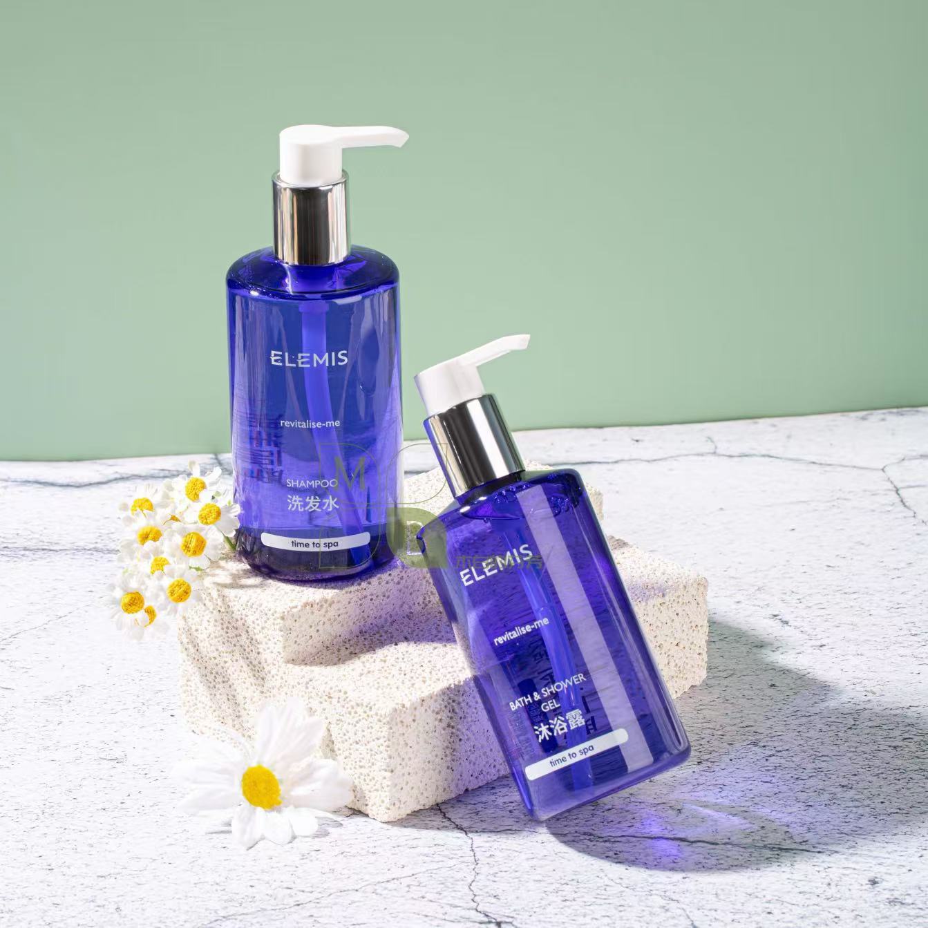 ELEMIS body lotion, hotel-shampoo-conditioner