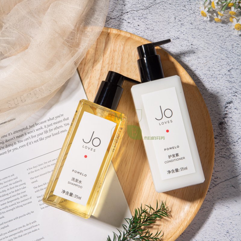 JO LOVES body lotion, hotel-shampoo-conditioner
