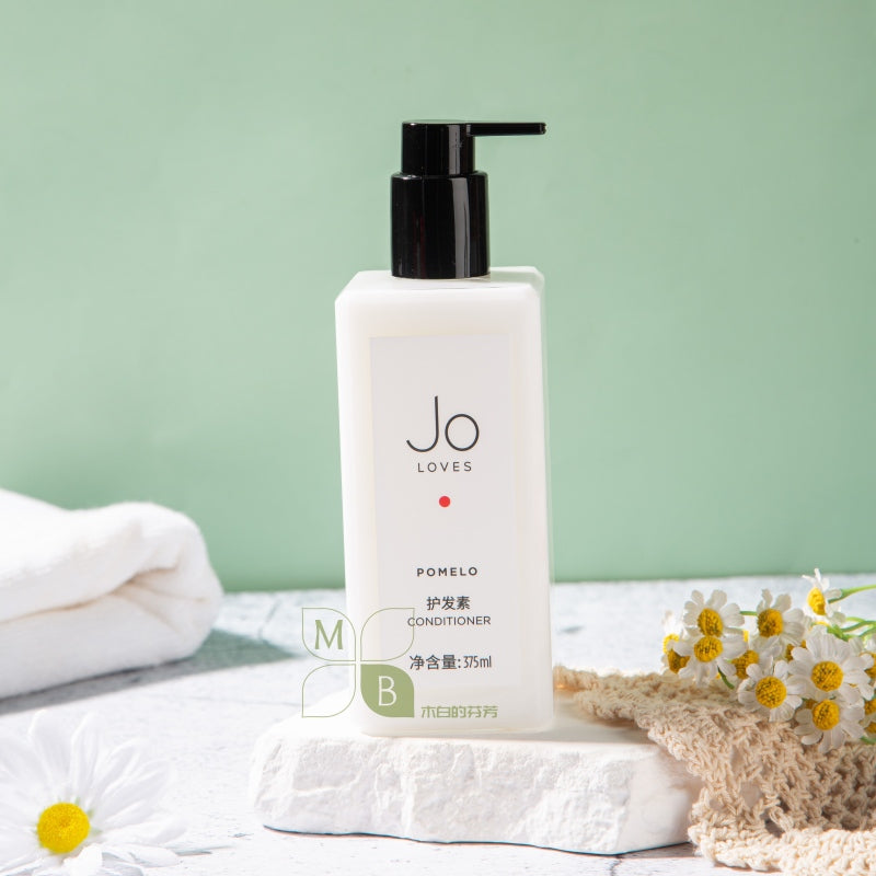 JO LOVES body lotion, hotel-shampoo-conditioner