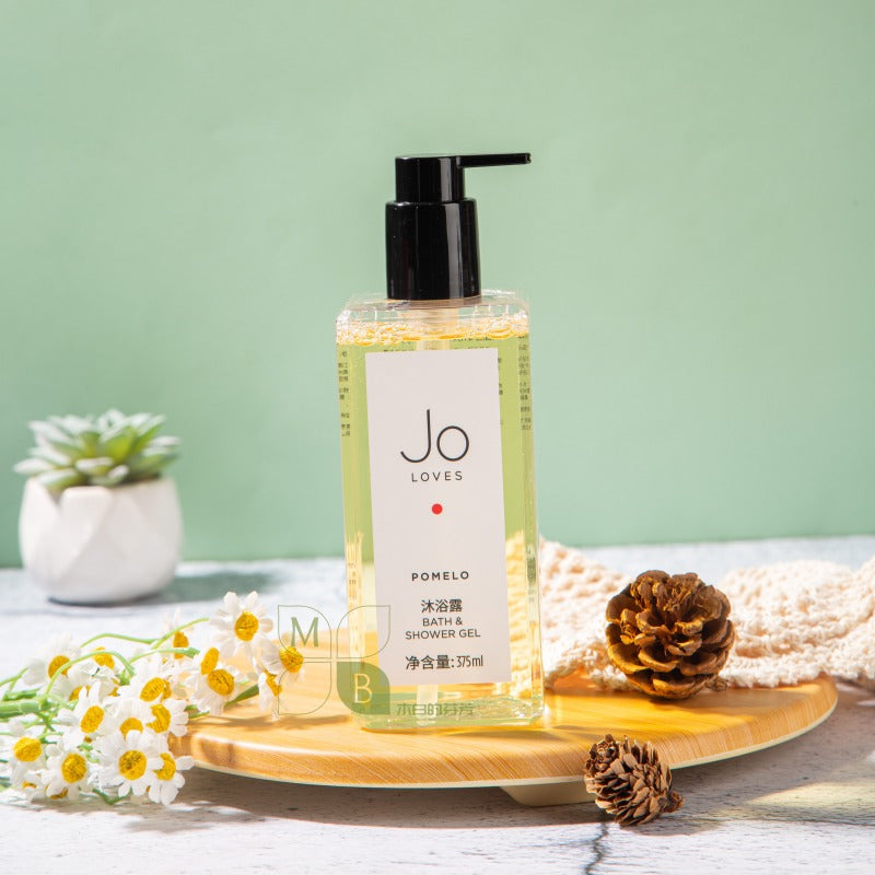 JO LOVES body lotion, hotel-shampoo-conditioner