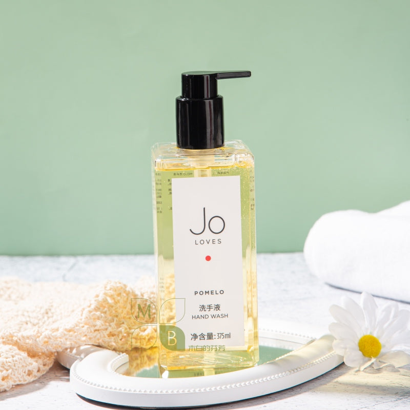 JO LOVES body lotion, hotel-shampoo-conditioner