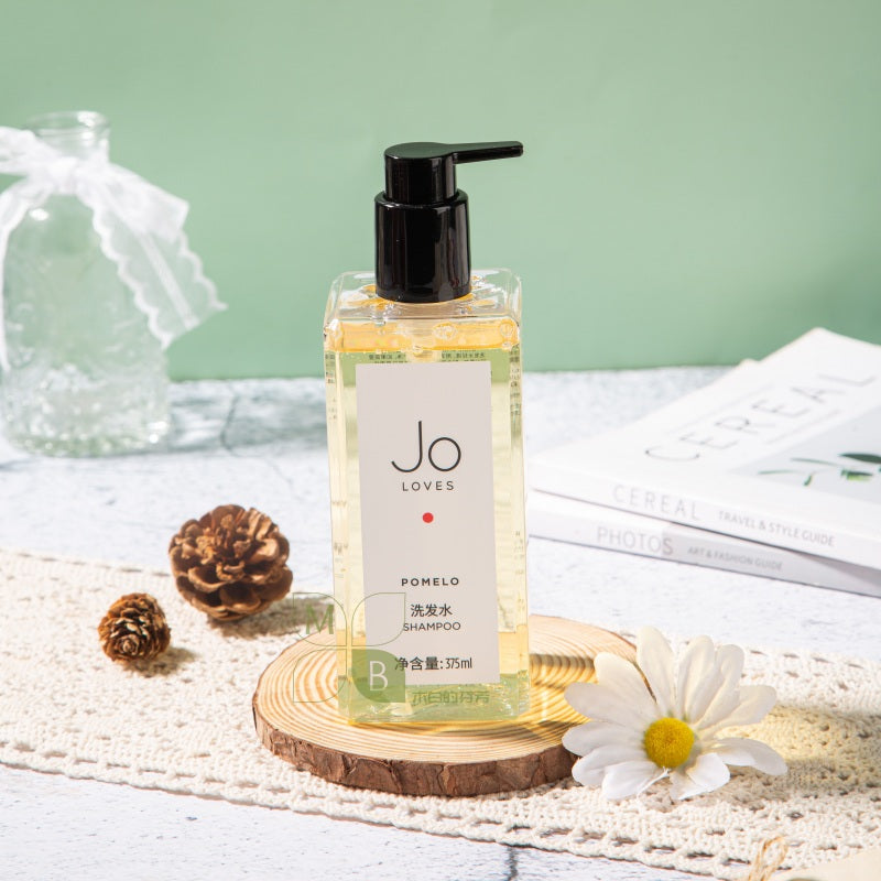 JO LOVES body lotion, hotel-shampoo-conditioner