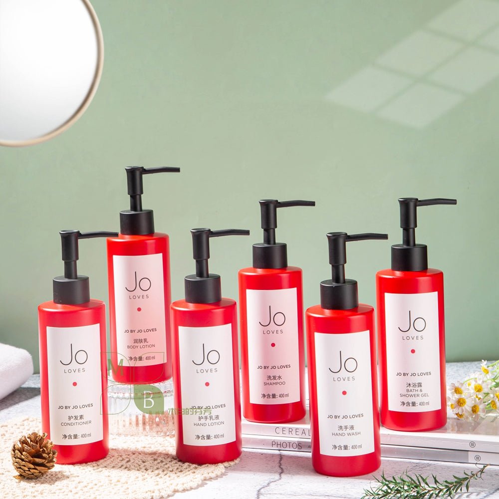 JO LOVES body lotion, hotel-shampoo-conditioner