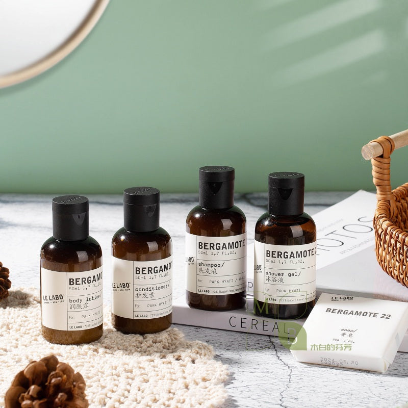 LE LABO SANTAL 22 body lotion, hotel-shampoo-conditioner