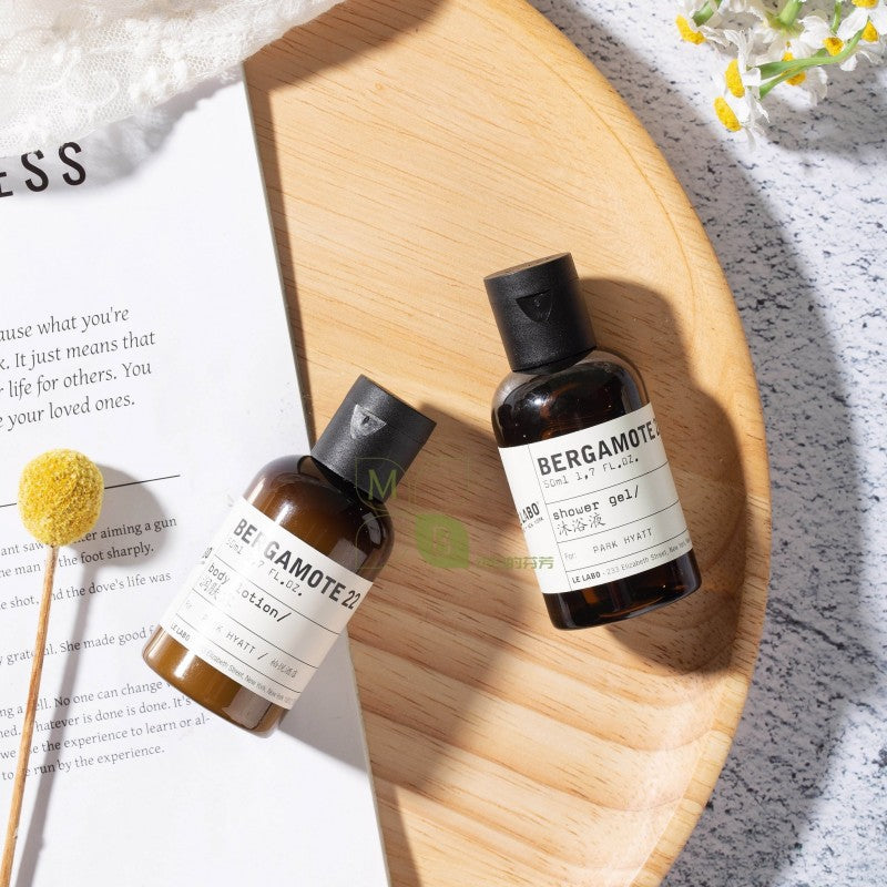 LE LABO SANTAL 22 body lotion, hotel-shampoo-conditioner