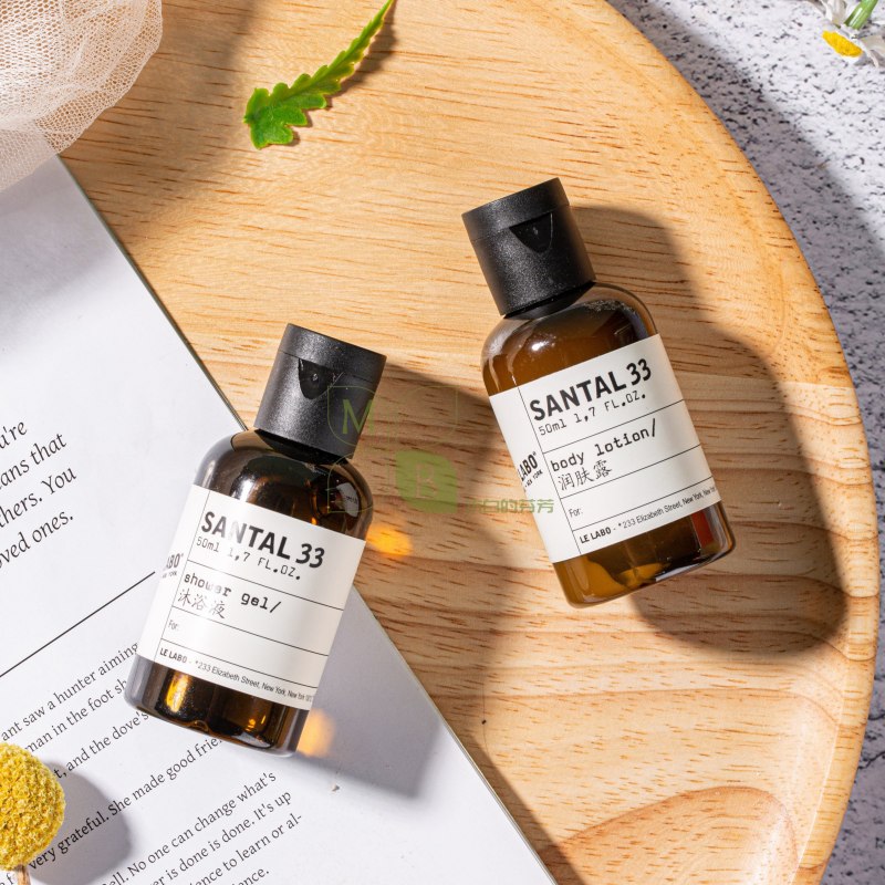 LE LABO SANTAL 33 body lotion, hotel-shampoo-conditioner