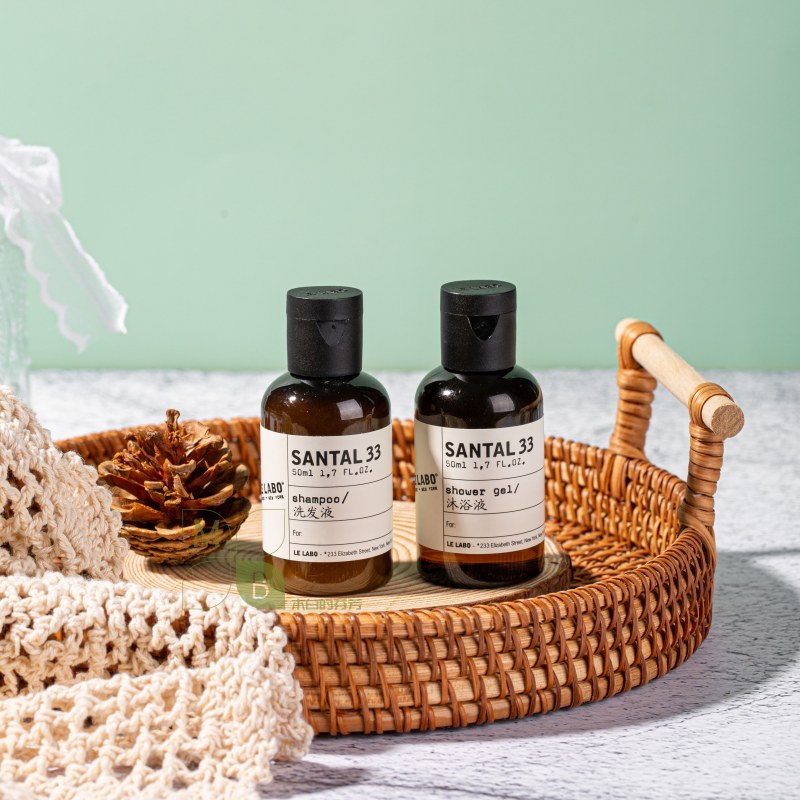 LE LABO SANTAL 33 body lotion, hotel-shampoo-conditioner