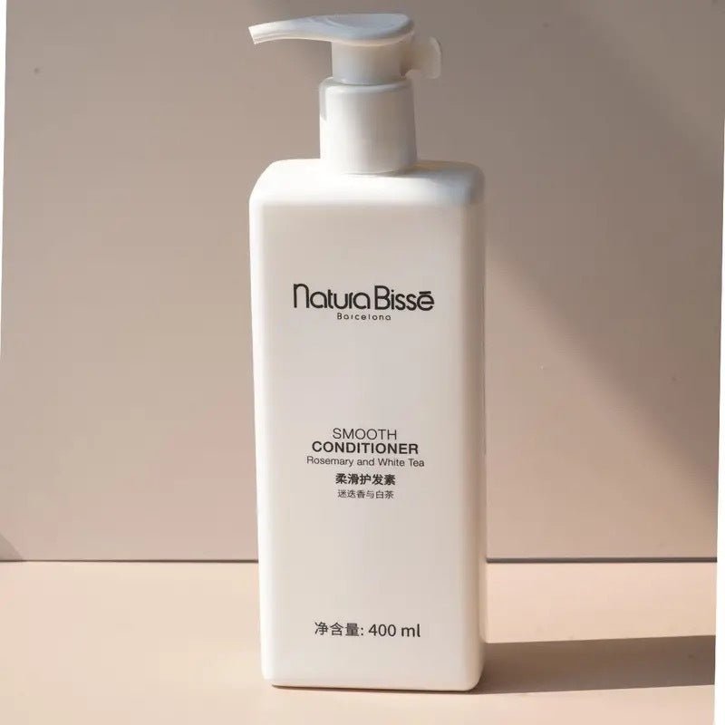 Natura Bisse body lotion, hotel-shampoo-conditioner