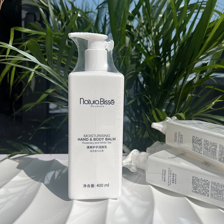 Natura Bisse body lotion, hotel-shampoo-conditioner