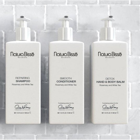 Natura Bisse body lotion, hotel-shampoo-conditioner