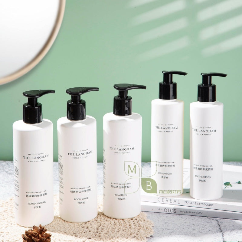 THE LANGHAM body lotion, hotel-shampoo-conditioner