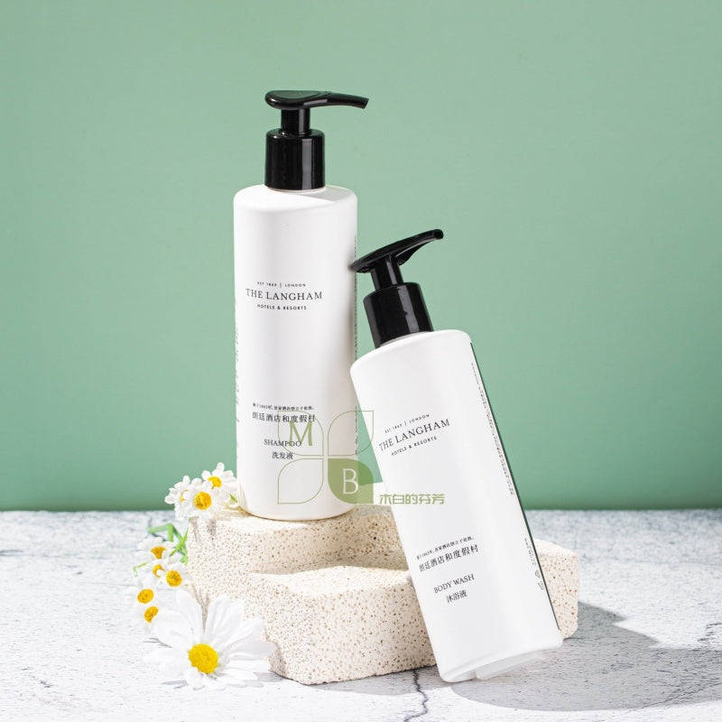 THE LANGHAM body lotion, hotel-shampoo-conditioner