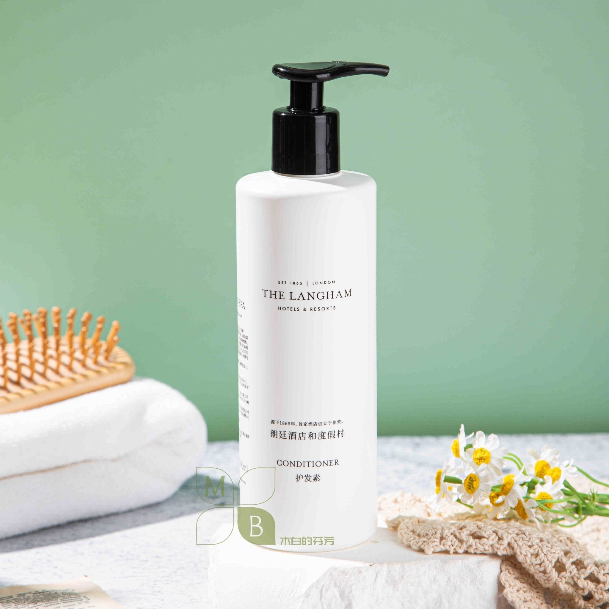 THE LANGHAM body lotion, hotel-shampoo-conditioner