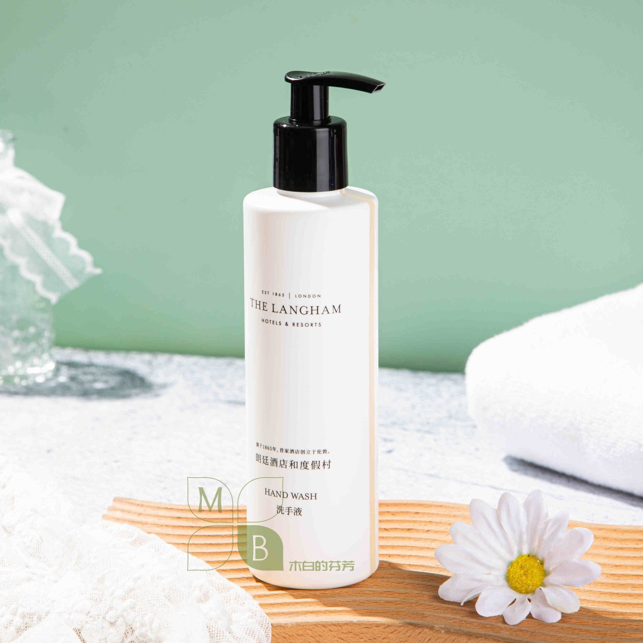 THE LANGHAM body lotion, hotel-shampoo-conditioner