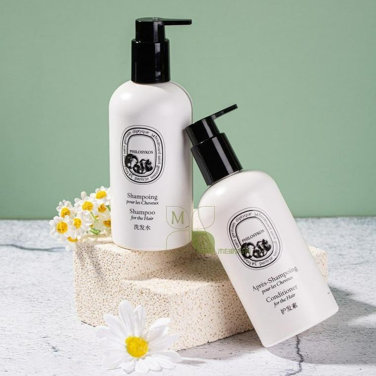 Diptyque body lotion, hotel-shampoo-conditioner, Philosykos