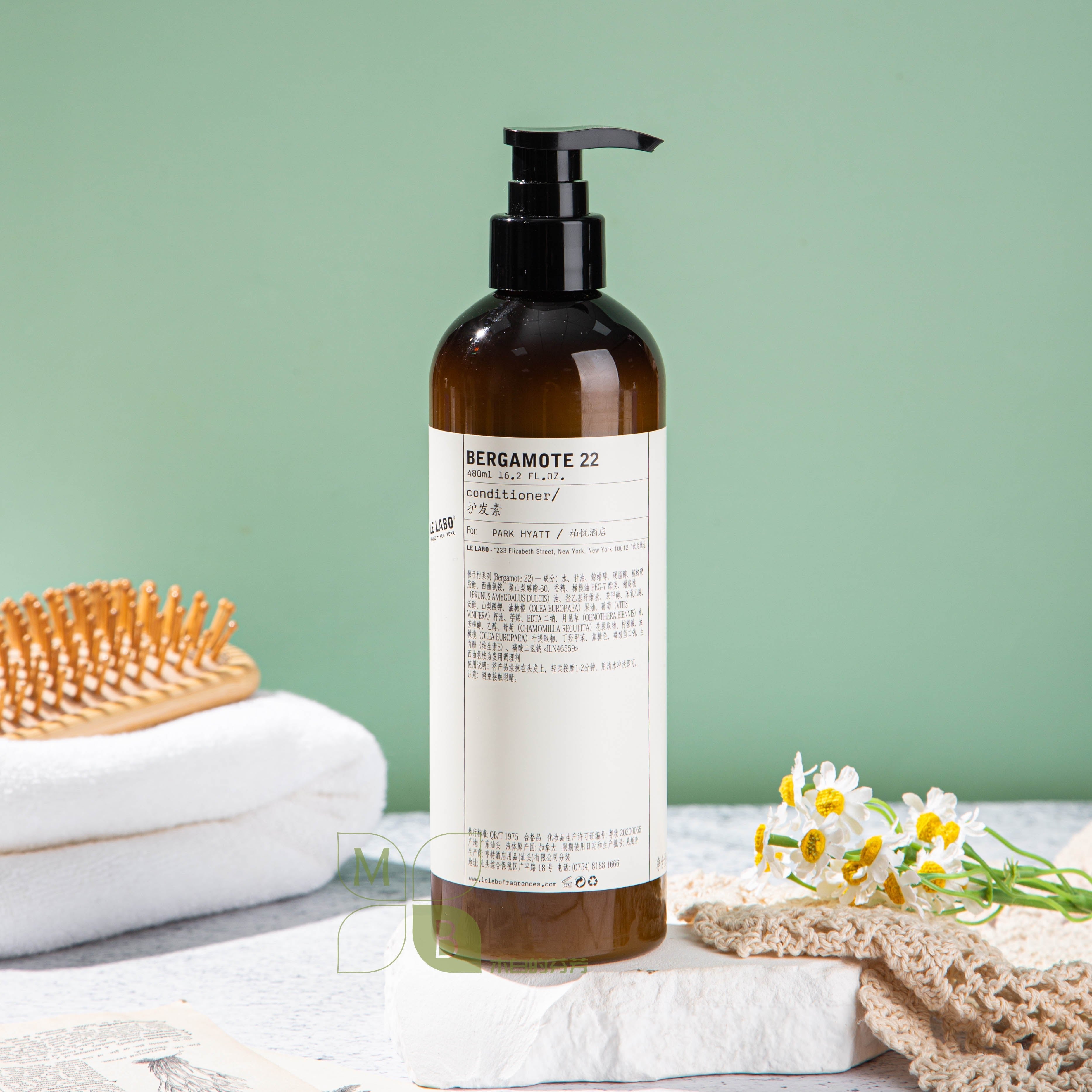 LE LABO SANTAL 22 body lotion, hotel-shampoo-conditioner