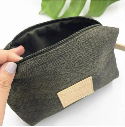 Qantas Aviation Makeup Bag | Toilet Bag, KOSKEL